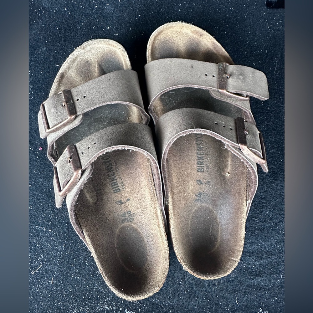 Birkenstock girl sandals